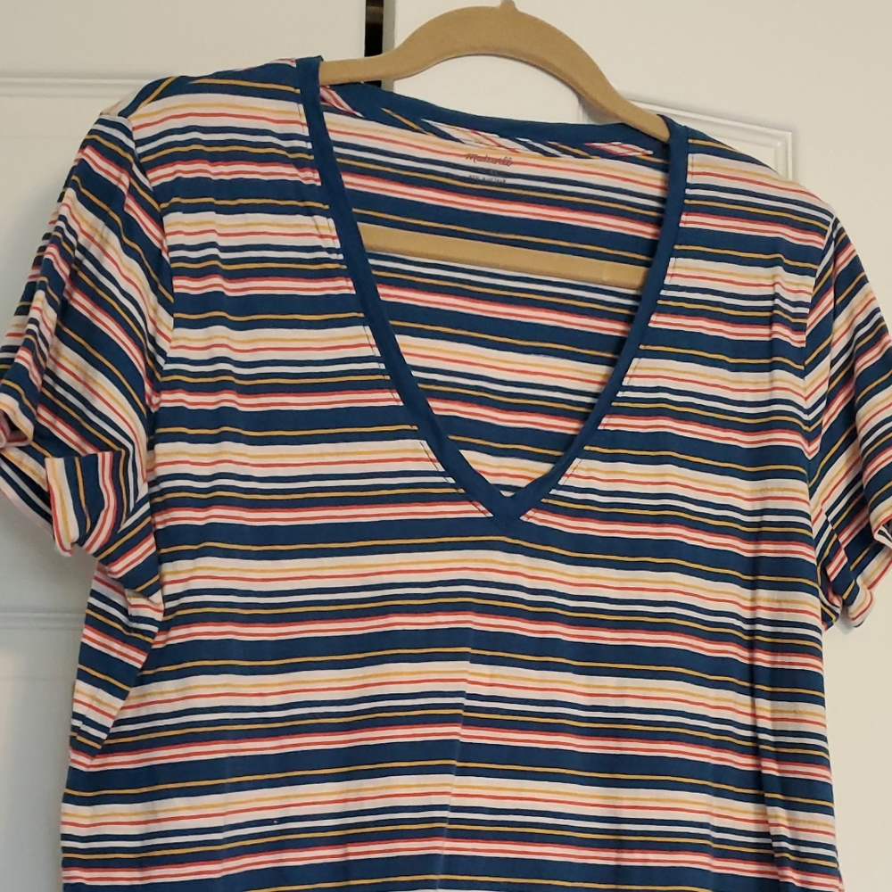 Madewell v-neck tee. XL